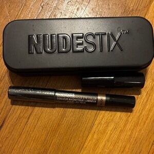 NUDESTIX Magnetic Luminous Eye Color in Shimmering Twilight with Black Case New